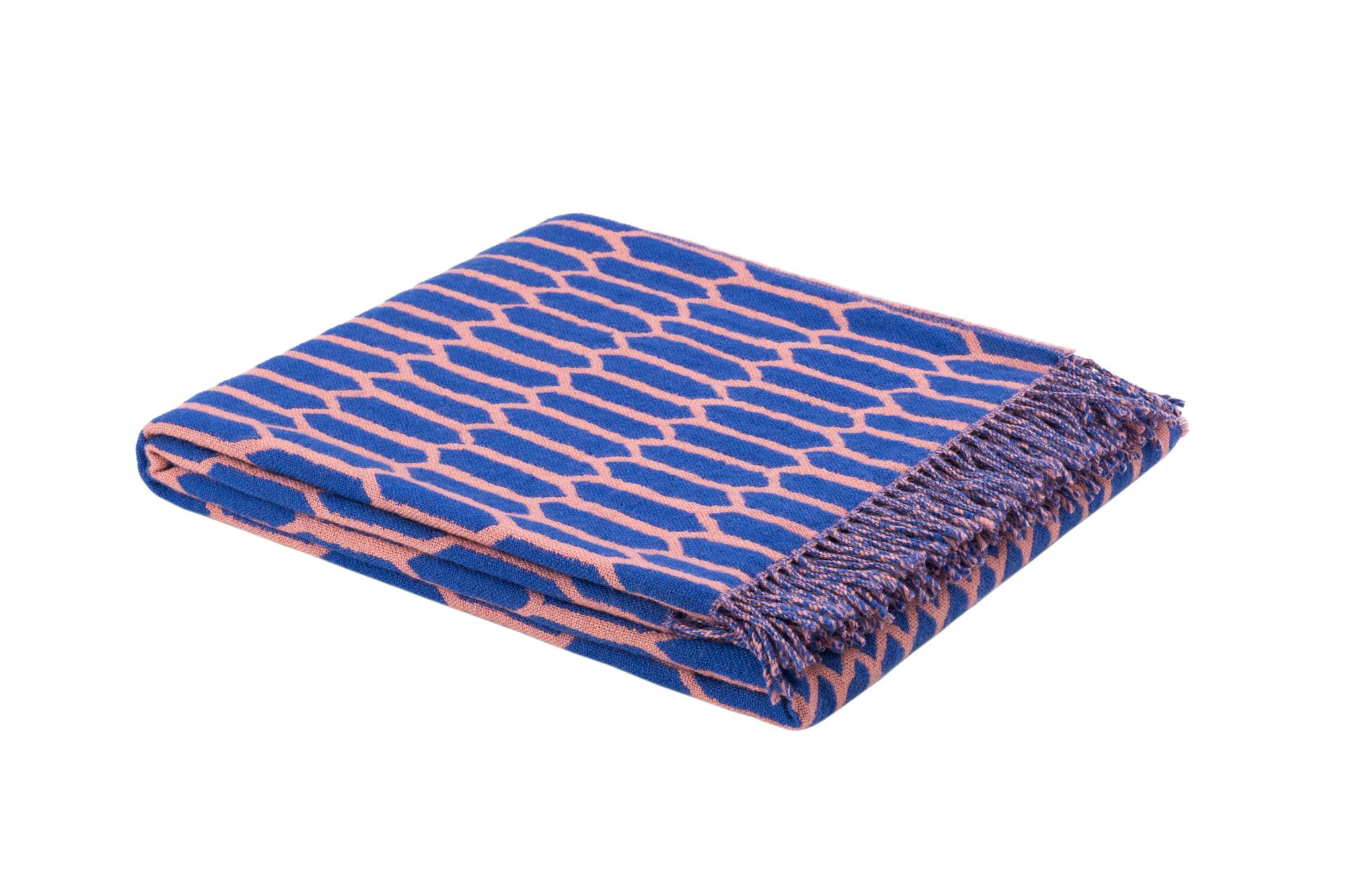 Kenno Throw, Blue / Pink, Art. no. 13772 (image 1)