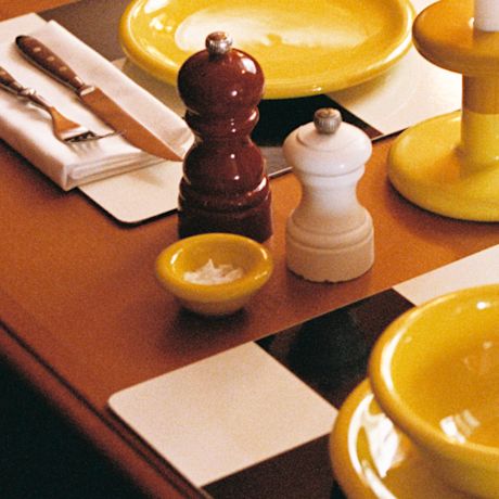 Bronto Egg Cup (Set of 2), Yellow