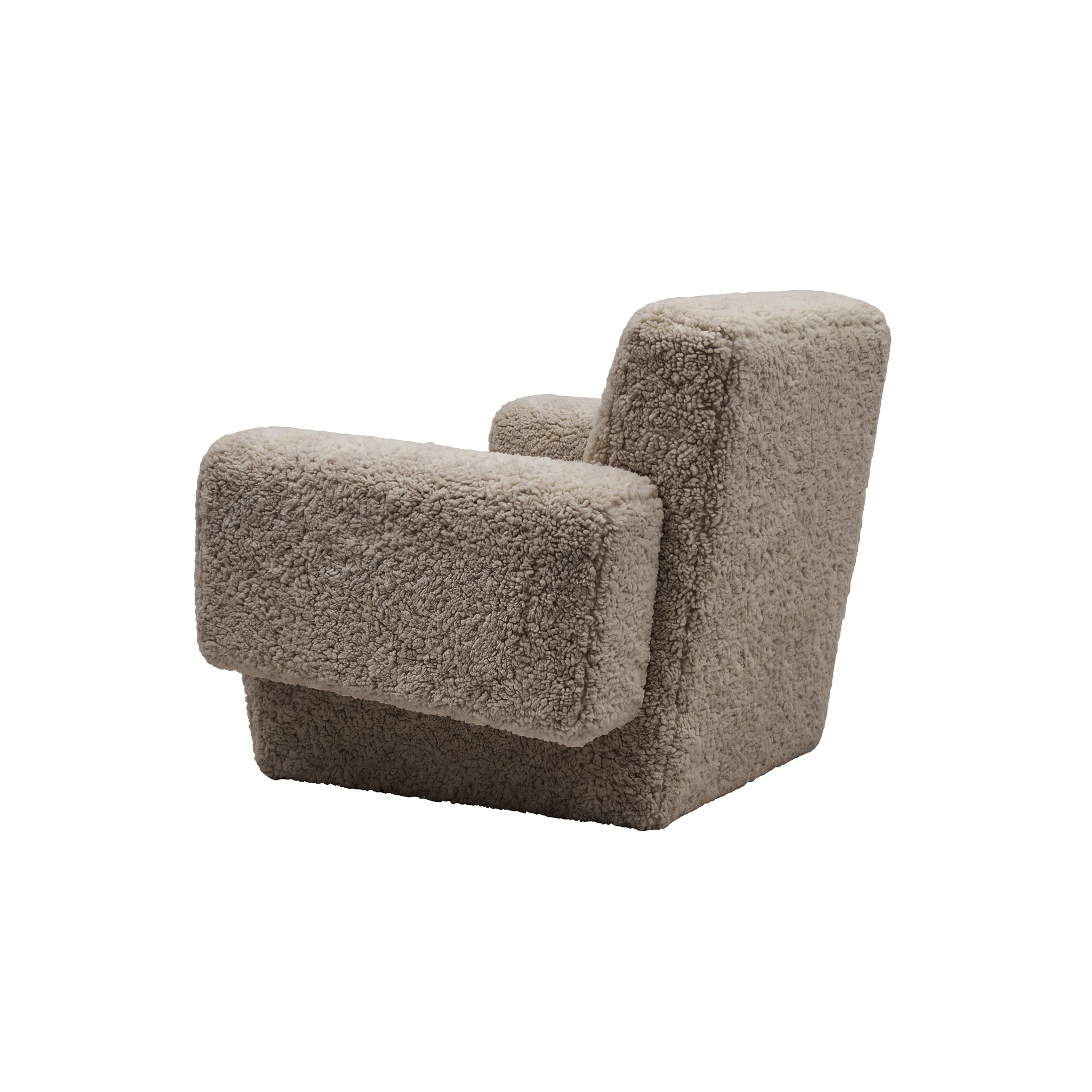 Hunk Lounge Chair With Armrests, Curly 17mm 07 Sahara, Art. no. 32173 (image 4)
