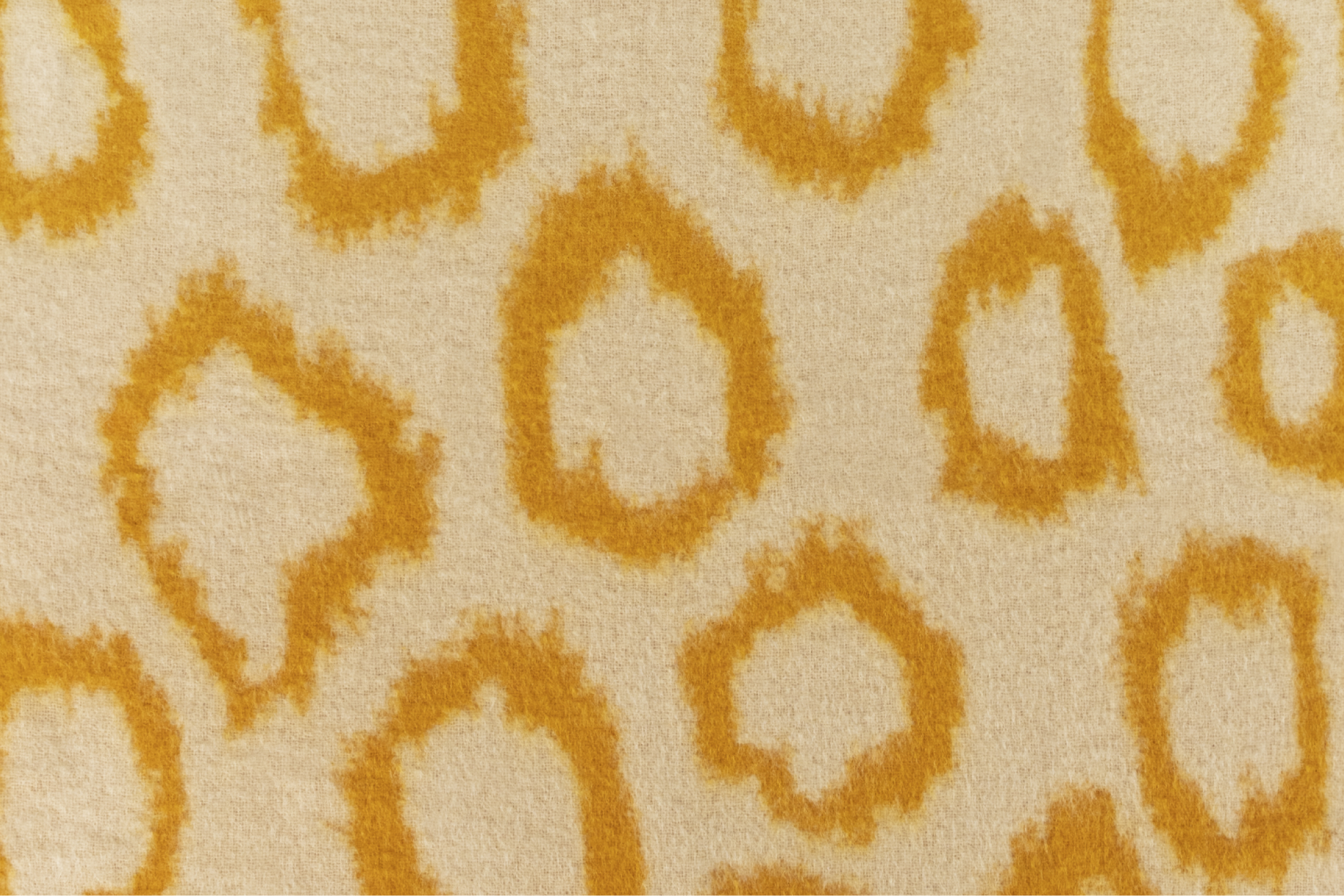 Ochre / Off-white Ring