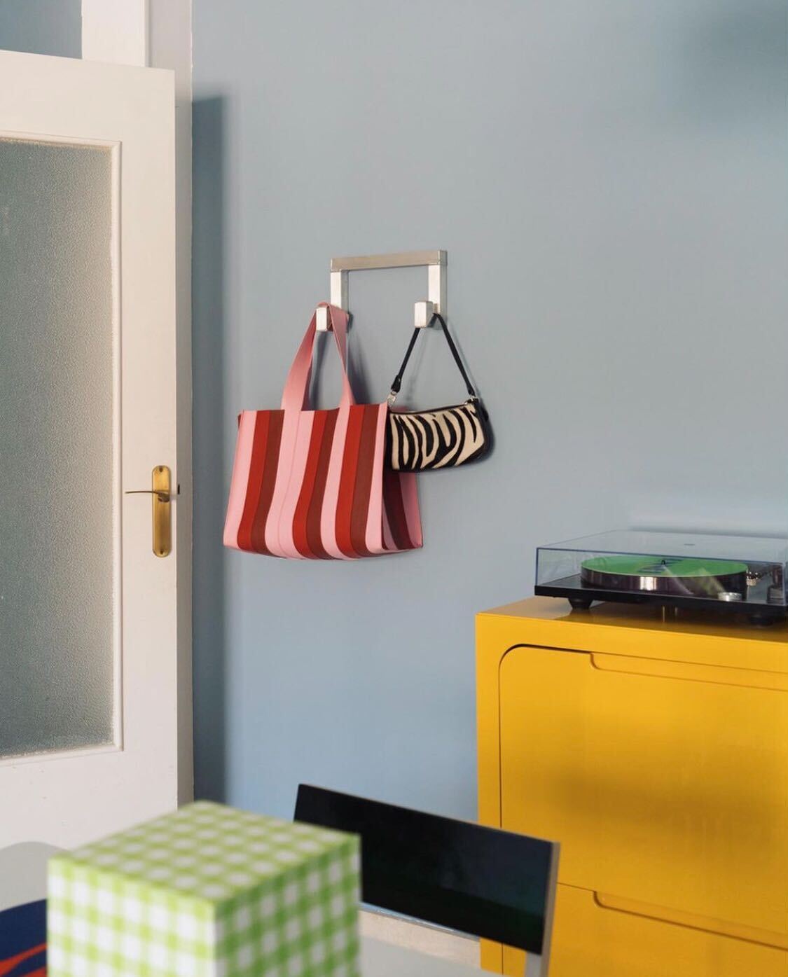 Shared by @mattinamoderna