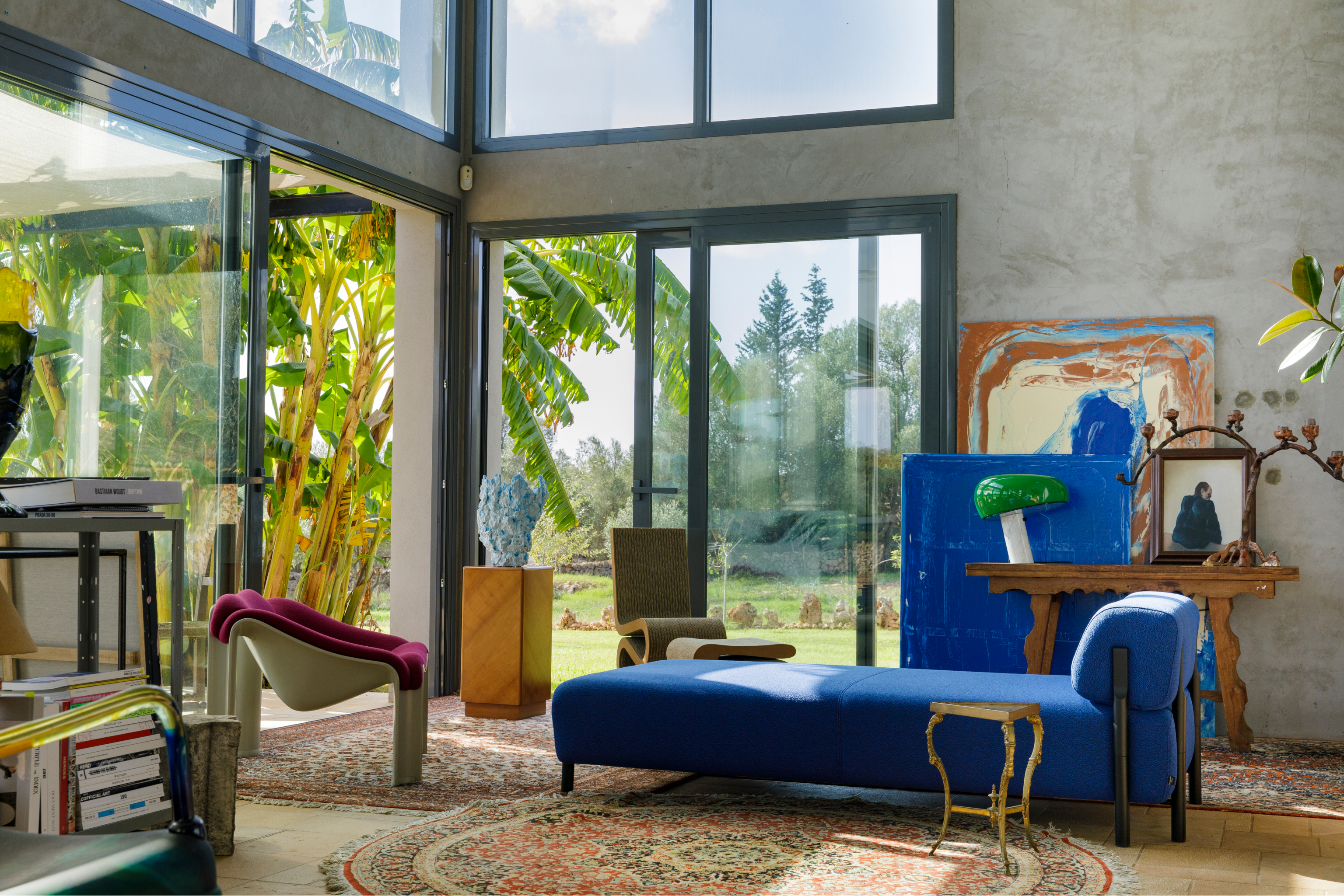 [Palo Modular Lounger Cobalt](/furniture/sofas-and-poufs/palo/20364) in the sunshine