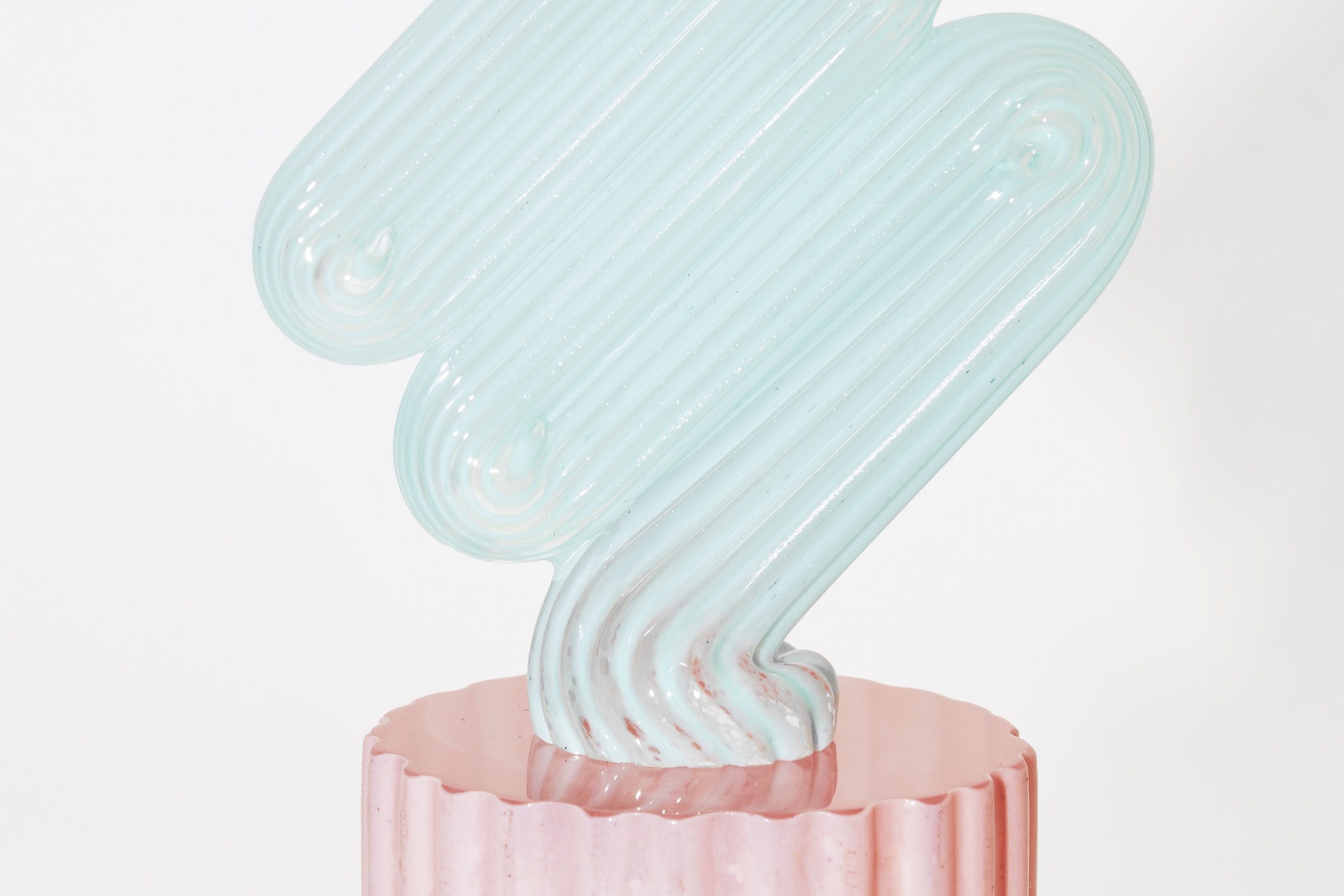 Monument Pink Base / Celadon Swirl, Art. no. 70033 (image 4)