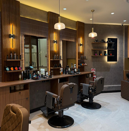 The Barber's Lounge Now Open