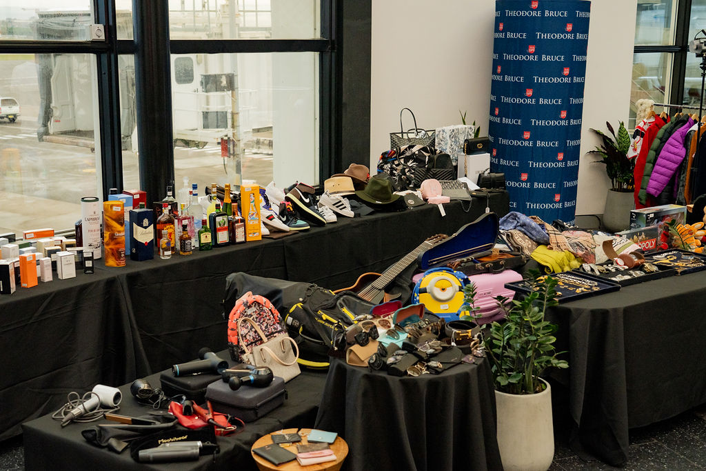 SYDNEY AIRPORT LOST PROPERTY AUCTION GENERAL 2