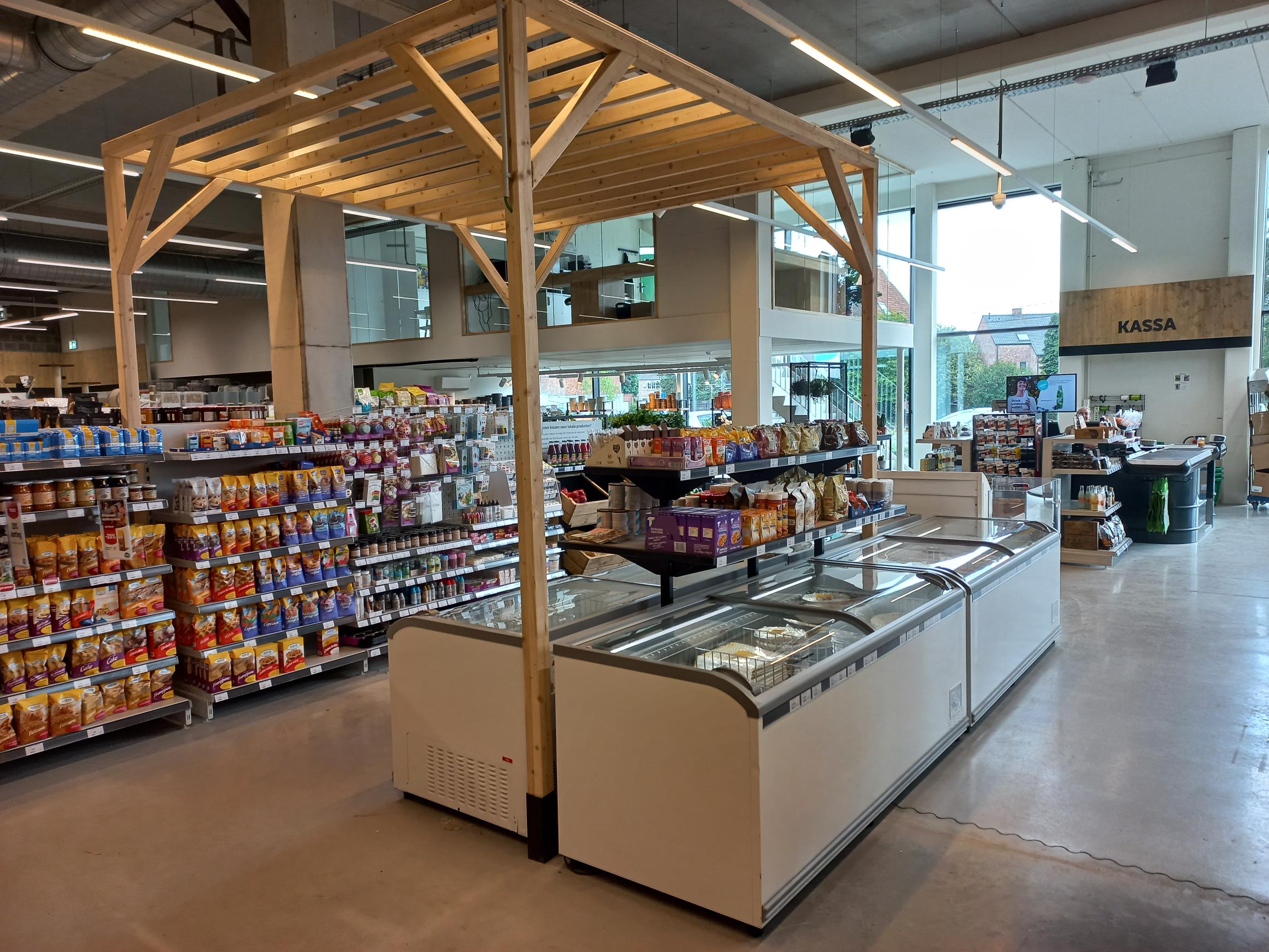 Aveve_magasin_Lievegem-Waarschoot_interior1
