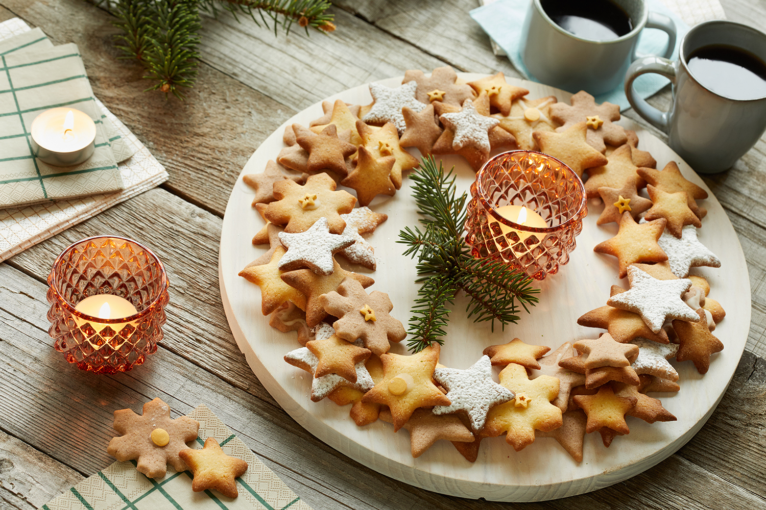 Couronne de biscuits étoilés - Aveve