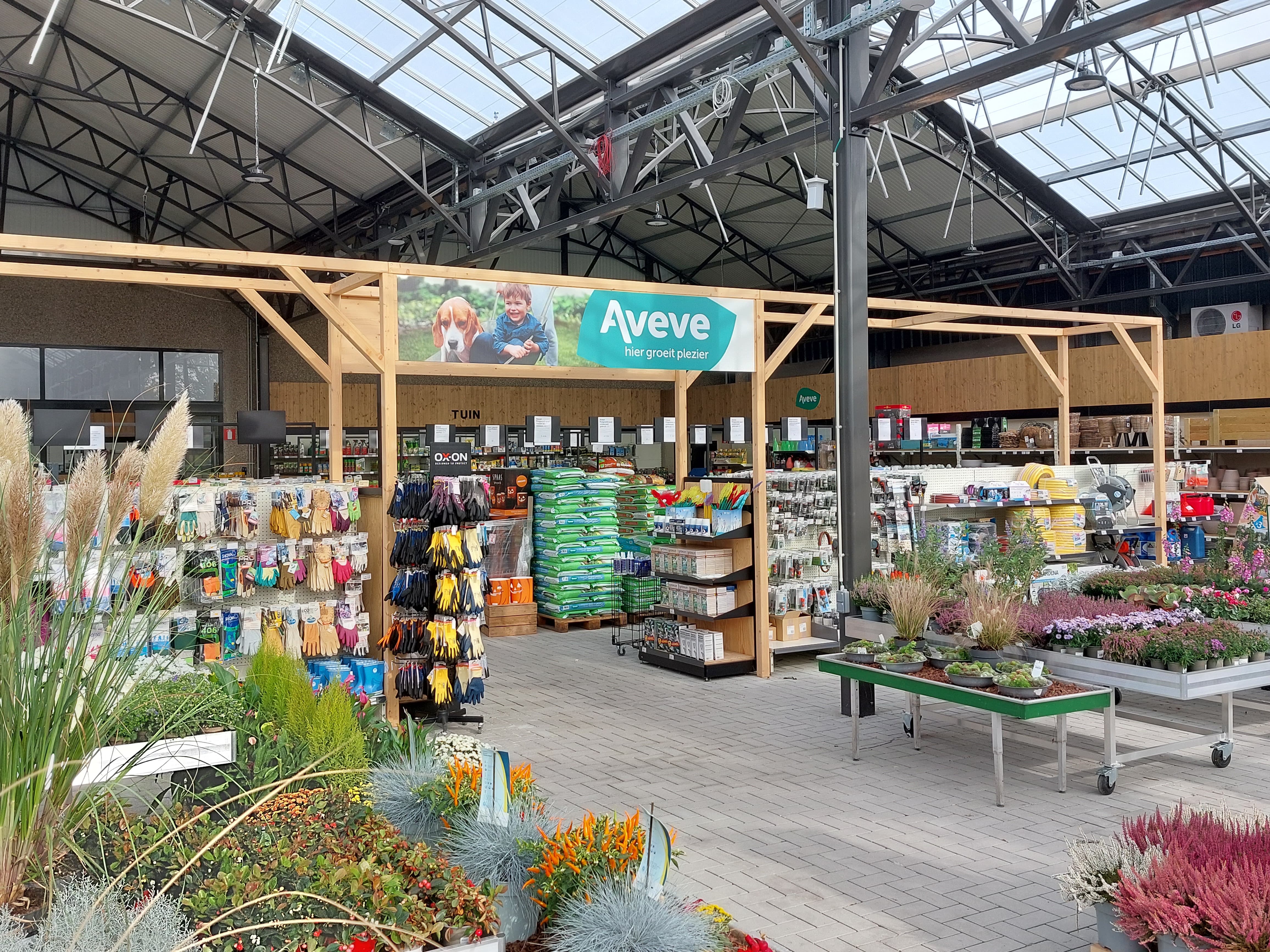 Aveve_magasin_Steenhuize_Wijnhuize_interior_1