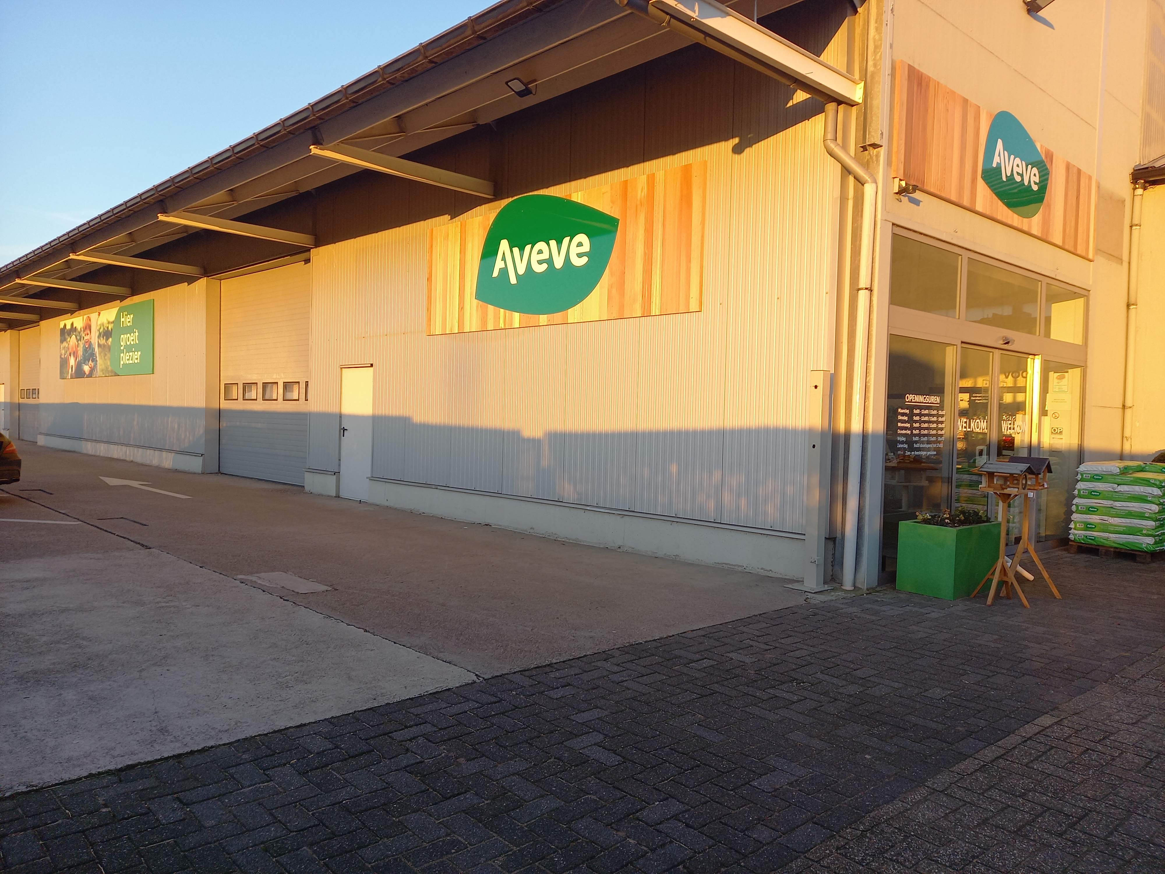 Aveve_winkel_Hoevenen_outdoor