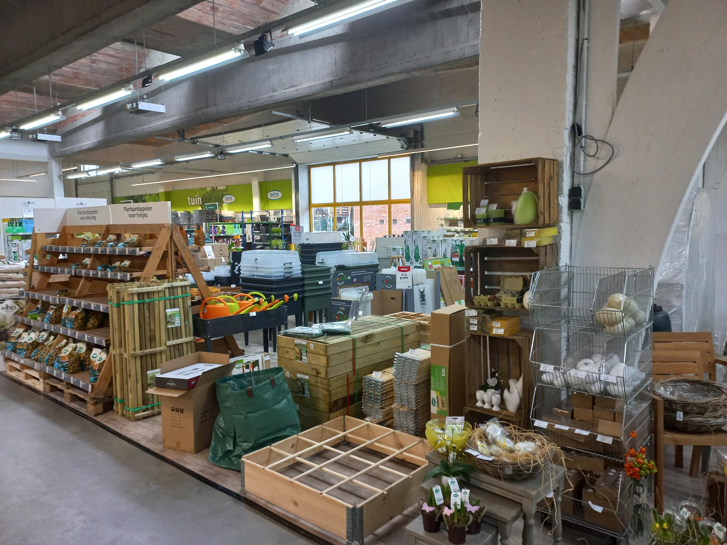 Aveve_magasin_Zele_interior1