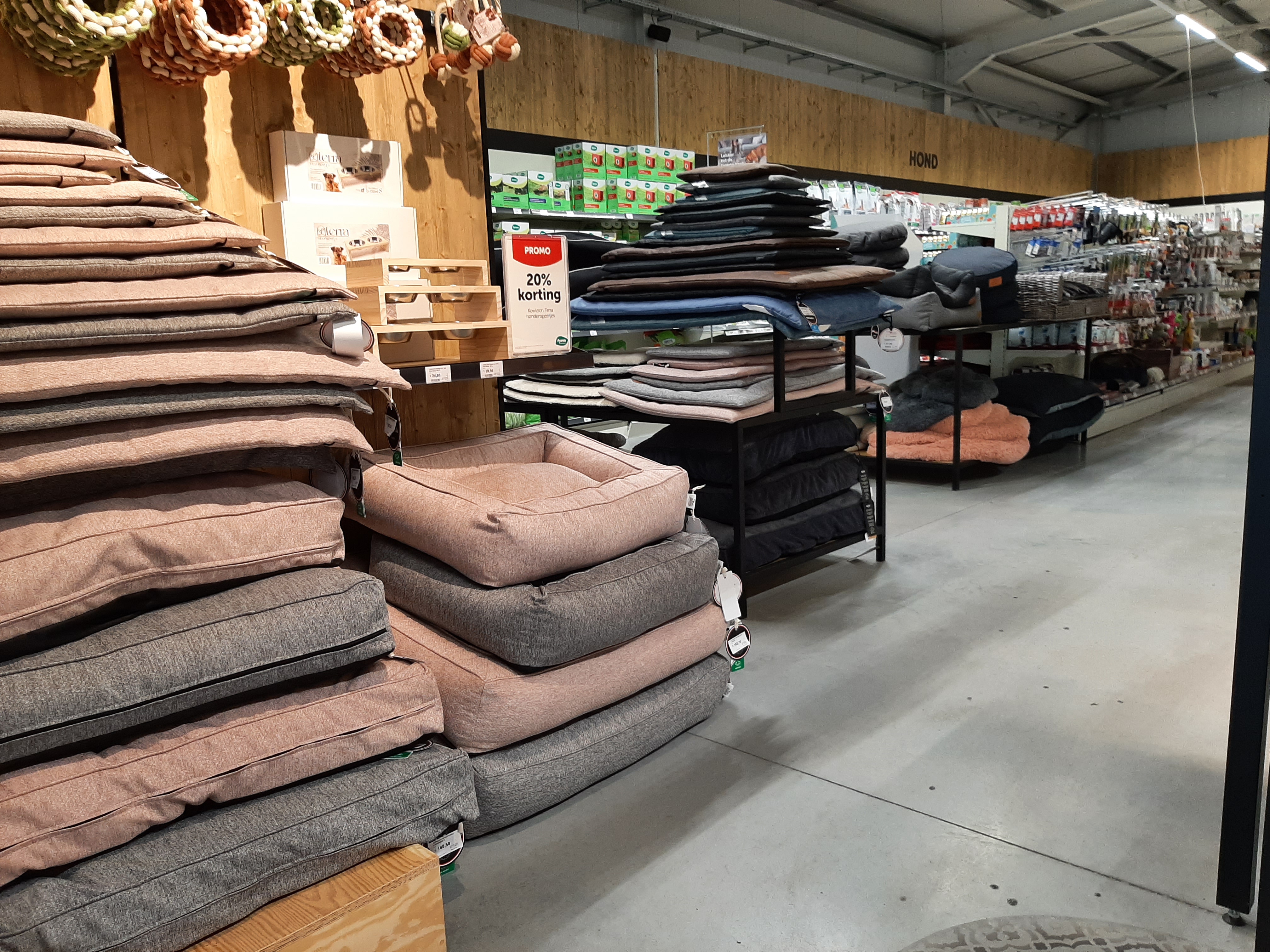 Aveve_magasin_Handzame_interior3