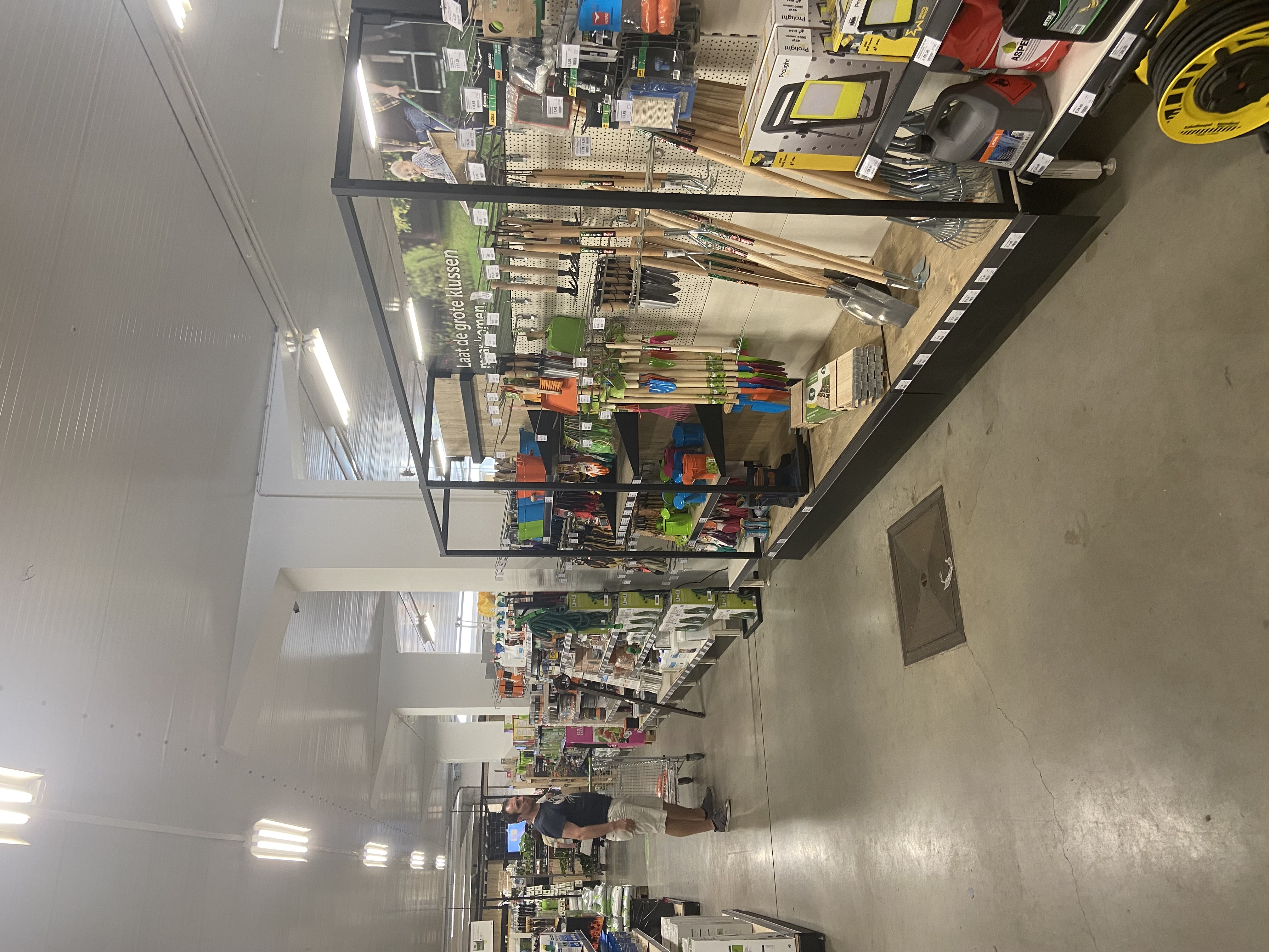 Aveve_magasin_Landen_interior2