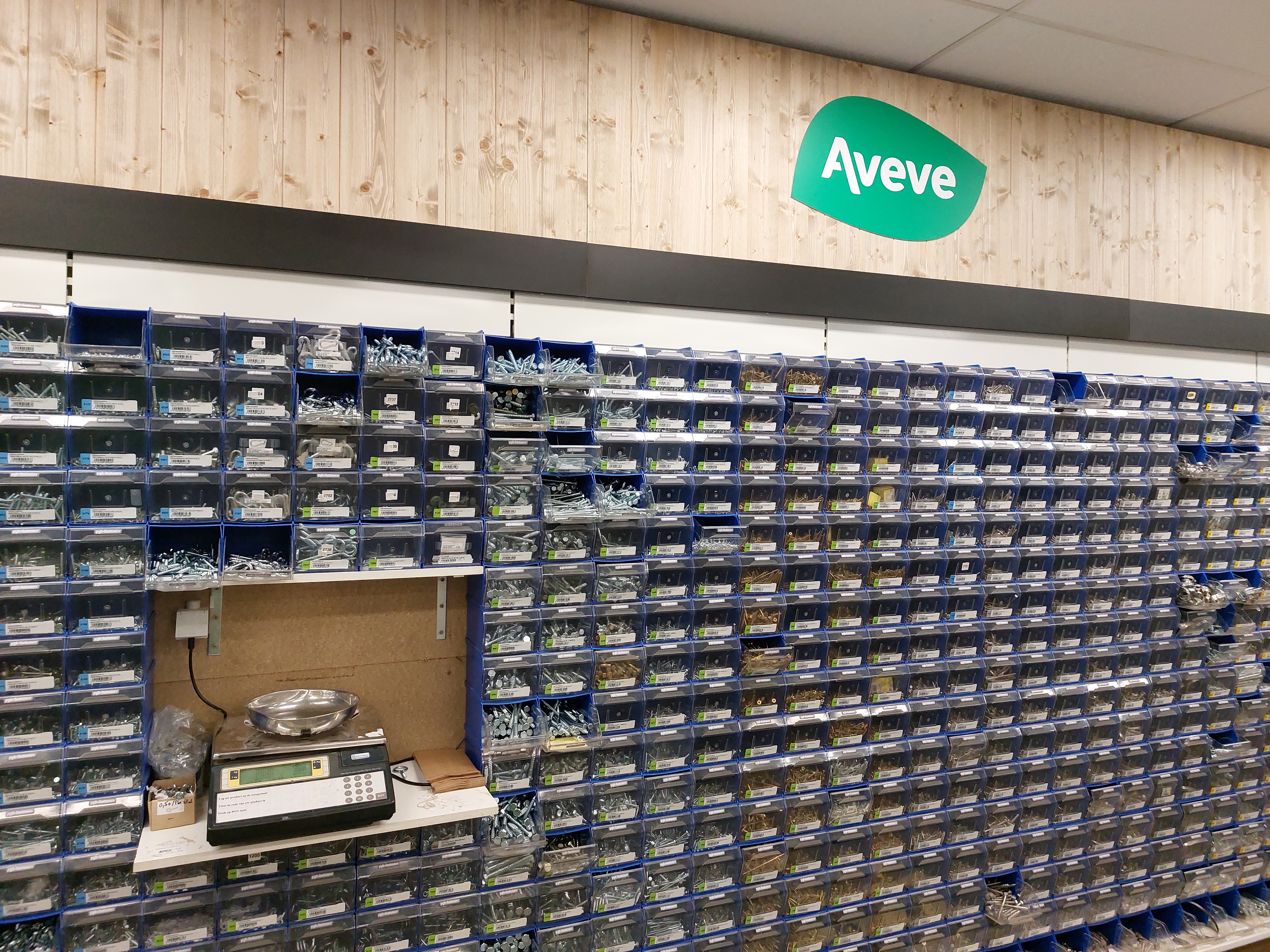 Aveve_winkel_Sint-Martens-Lennik_interior3