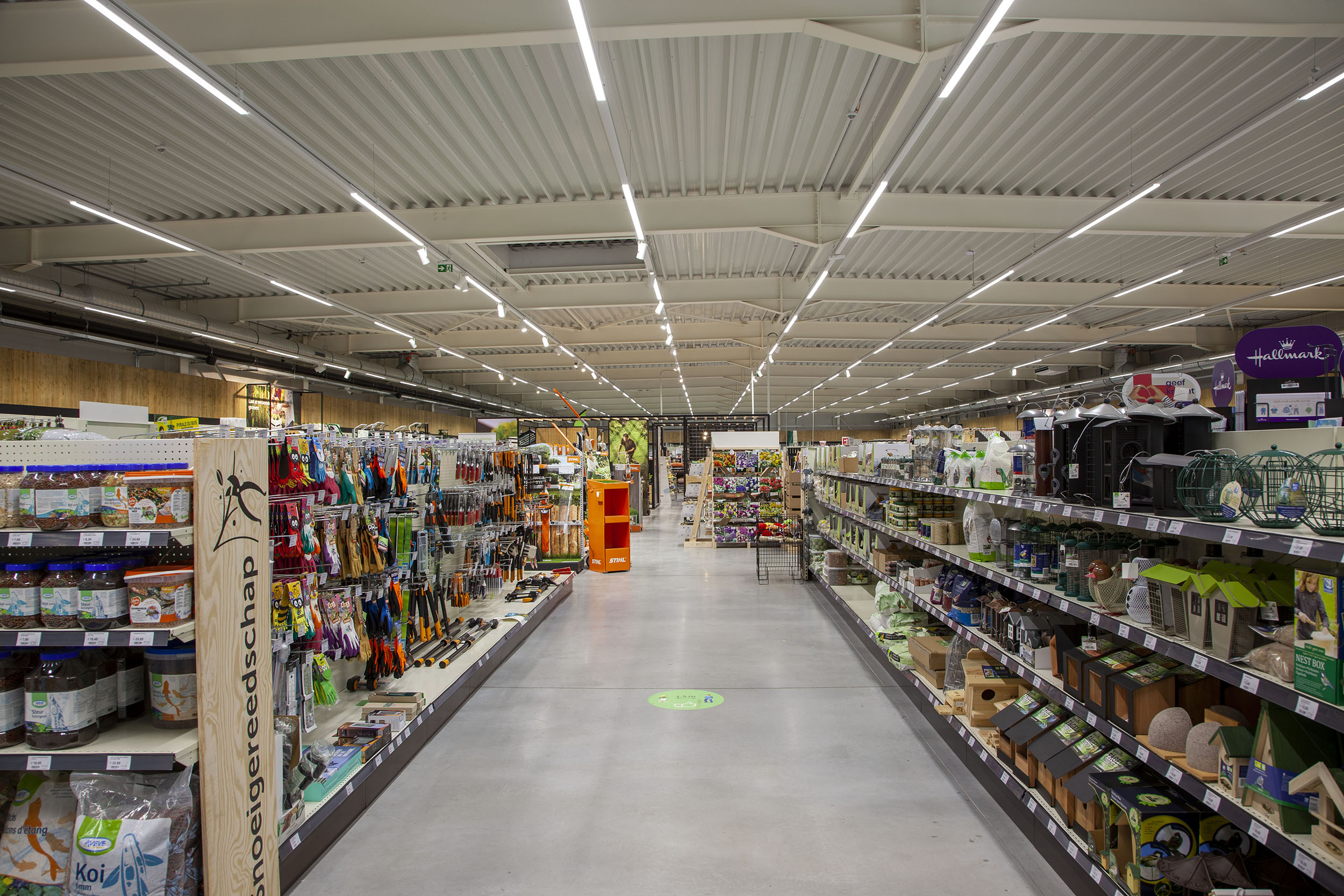 Aveve_magasin_Veurne_interior1