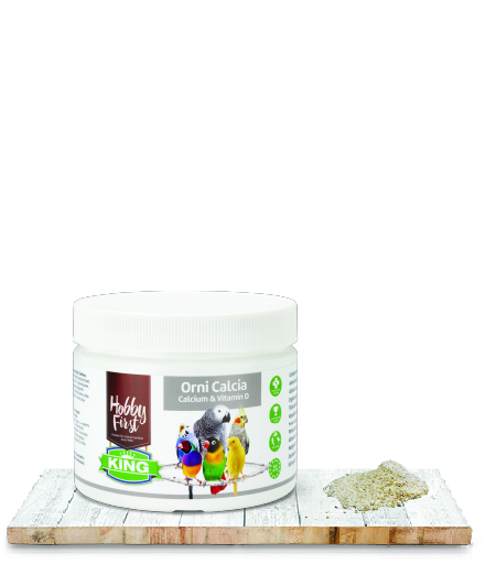 King Orni Calcia verpakking met een hoopje productpoeder er naast.