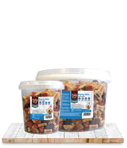 Friandises pour chiens en forme d'os en marron clair et foncé ainsi que des cœurs rouges.