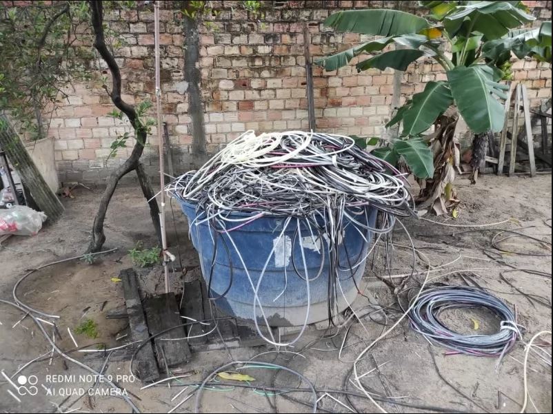 POLÍCIA MILITAR DESARTICULA QUADRILHA QUE ROUBAVA FIOS DE COBRE