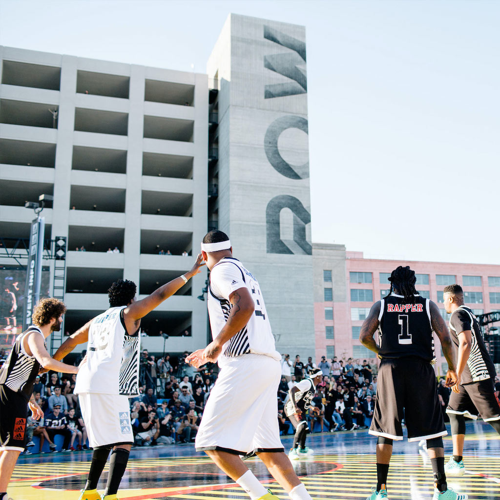 row dtla outdoor basketball game