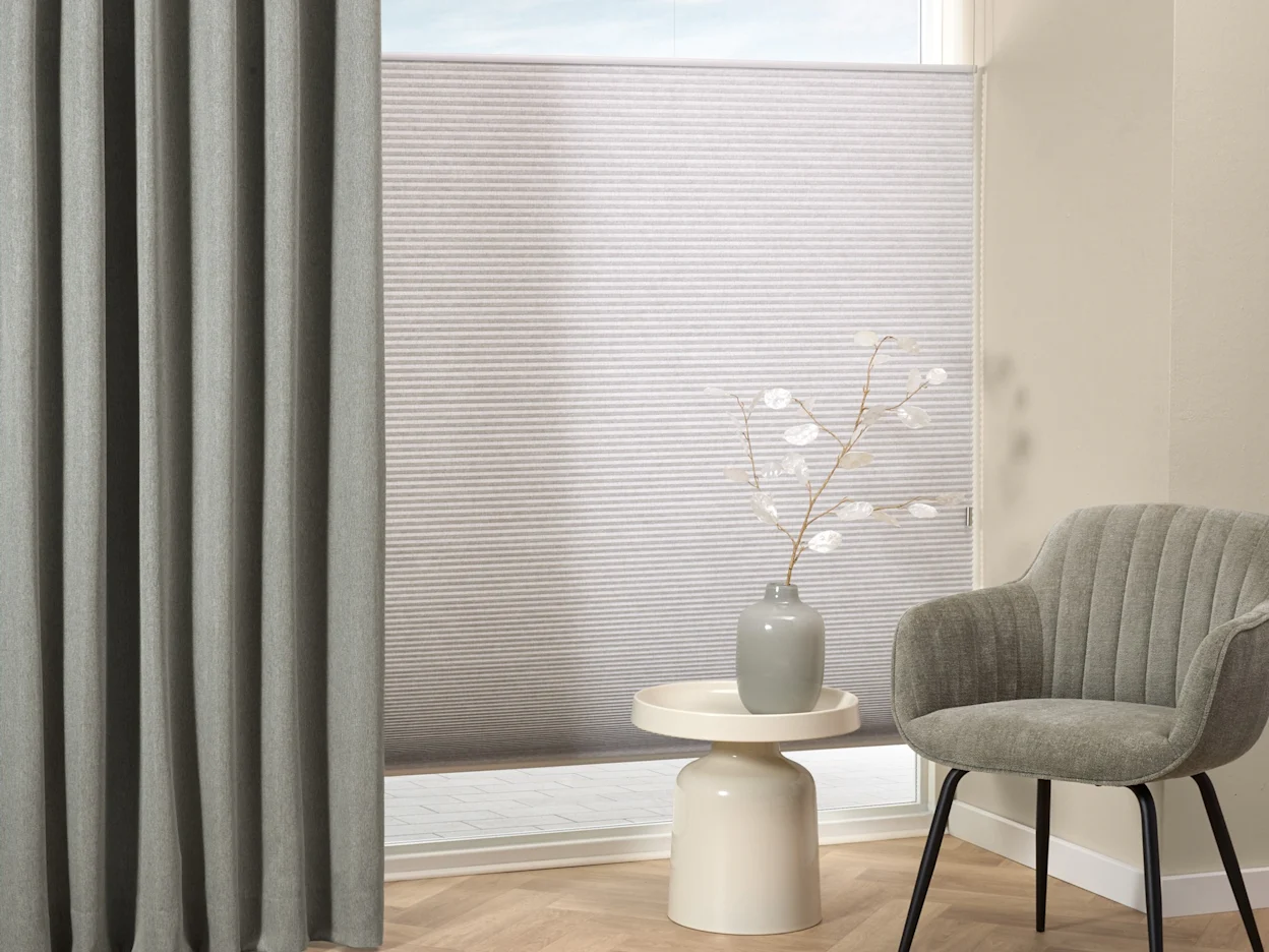 Subtiele plisségordijnen voor een Scandinavisch interieur