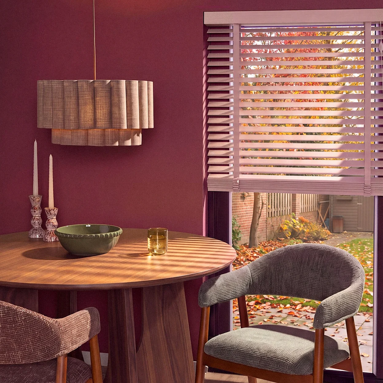 Roze aluminium jaloezieën