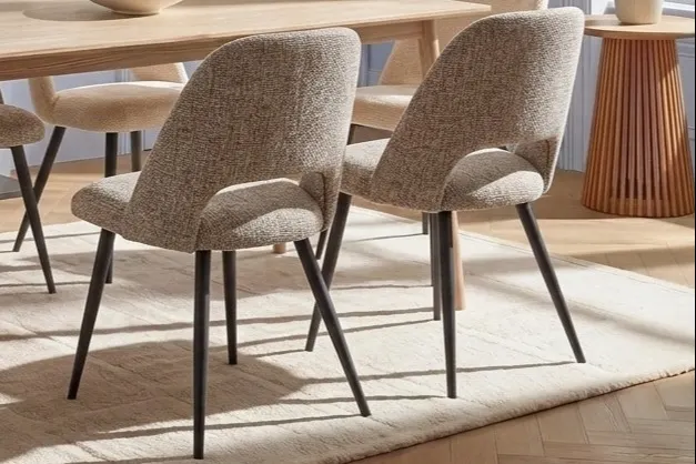 Grijze eetkamerstoelen