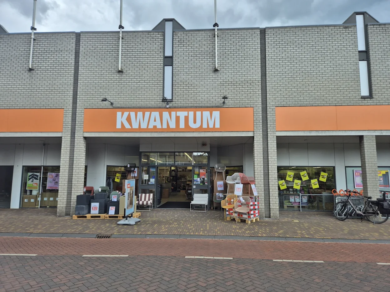 Voorgevel van Kwantum in Ede