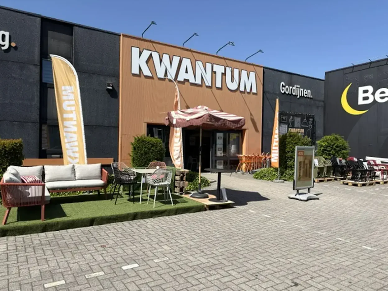 Voorgevel van Kwantum in Genk