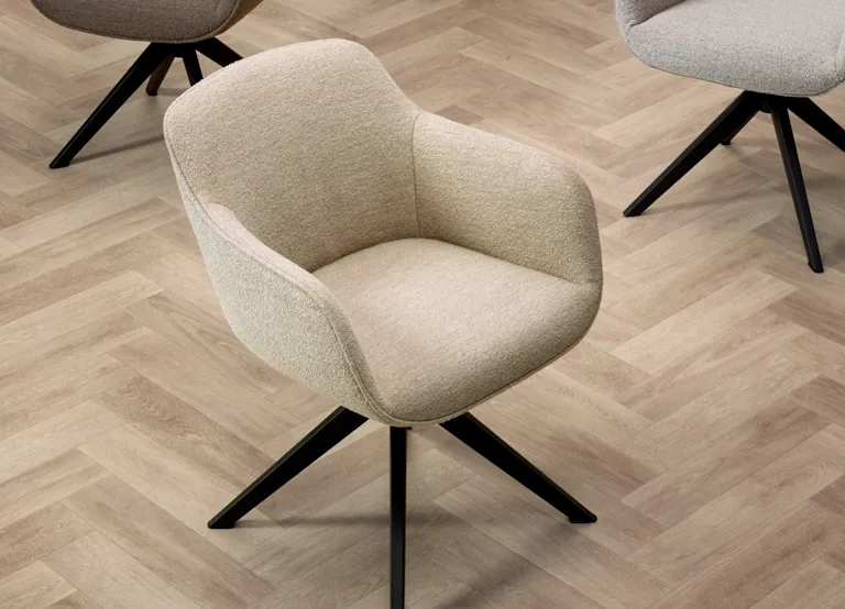 Beige eetkamerstoel
