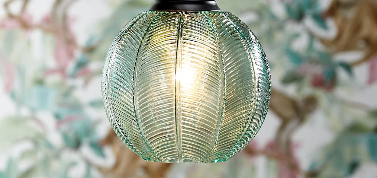 Glazen hanglamp in groene kleur
