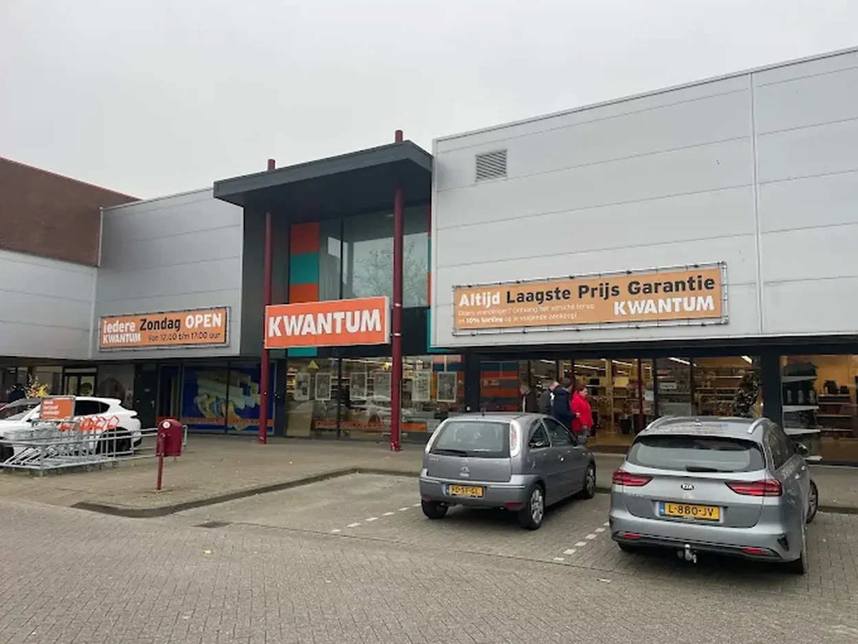 Voorgevel van Kwantum in Bergen op Zoom