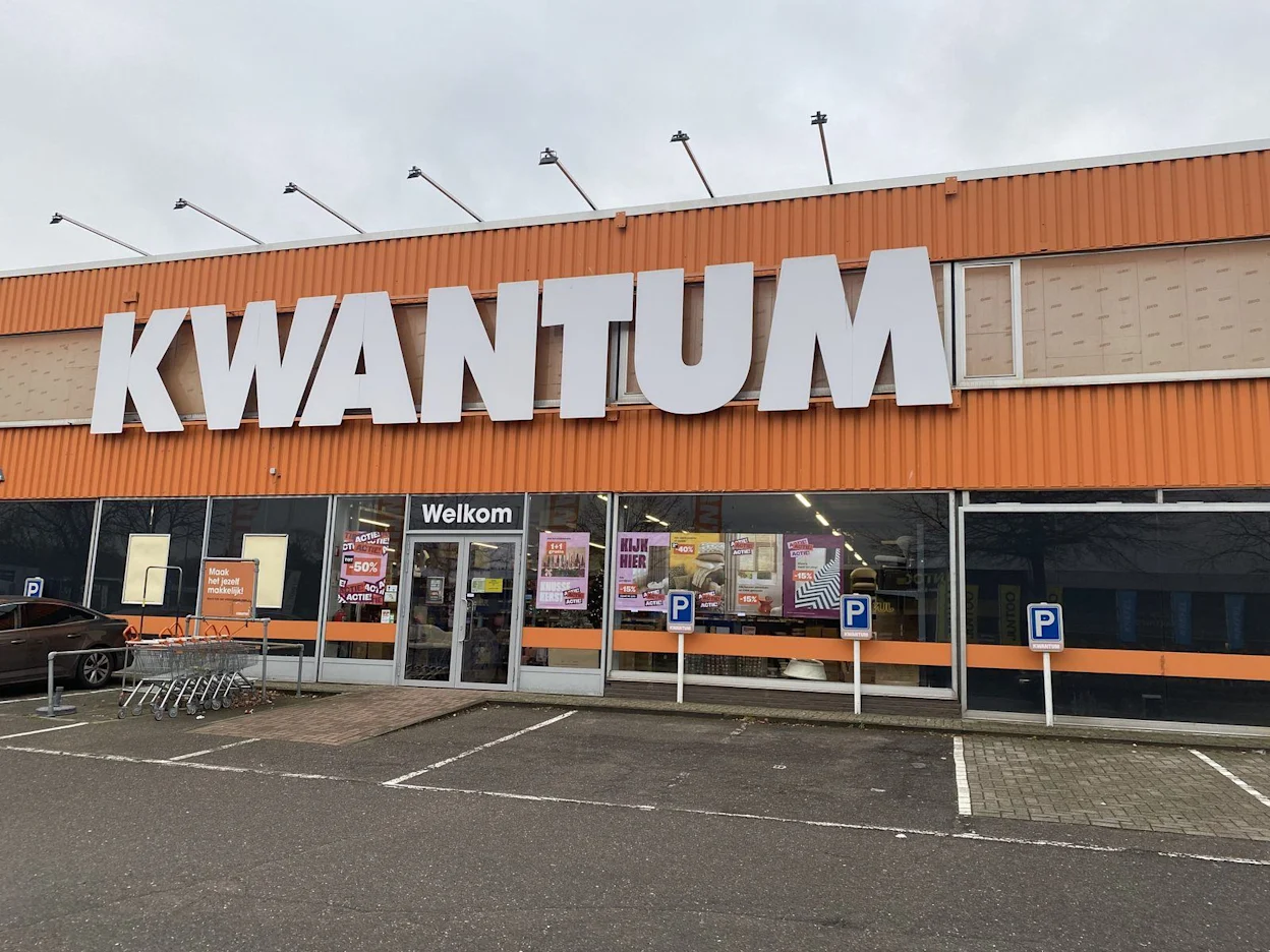 Voorgevel van Kwantum in Merksem