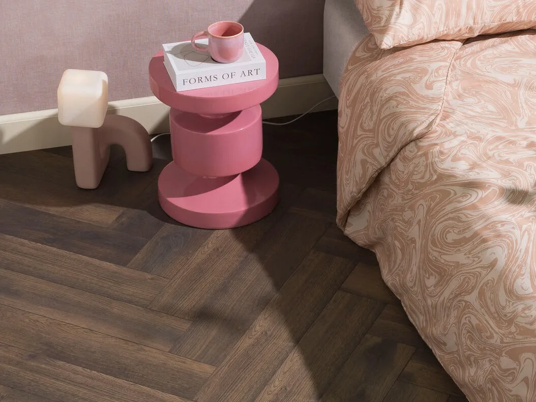 Visgraatvloer in de slaapkamer