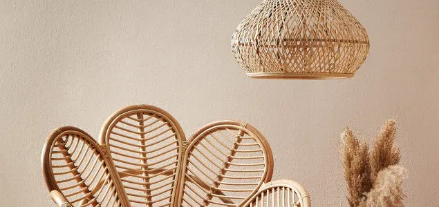 Beige tint muurverf op de muur