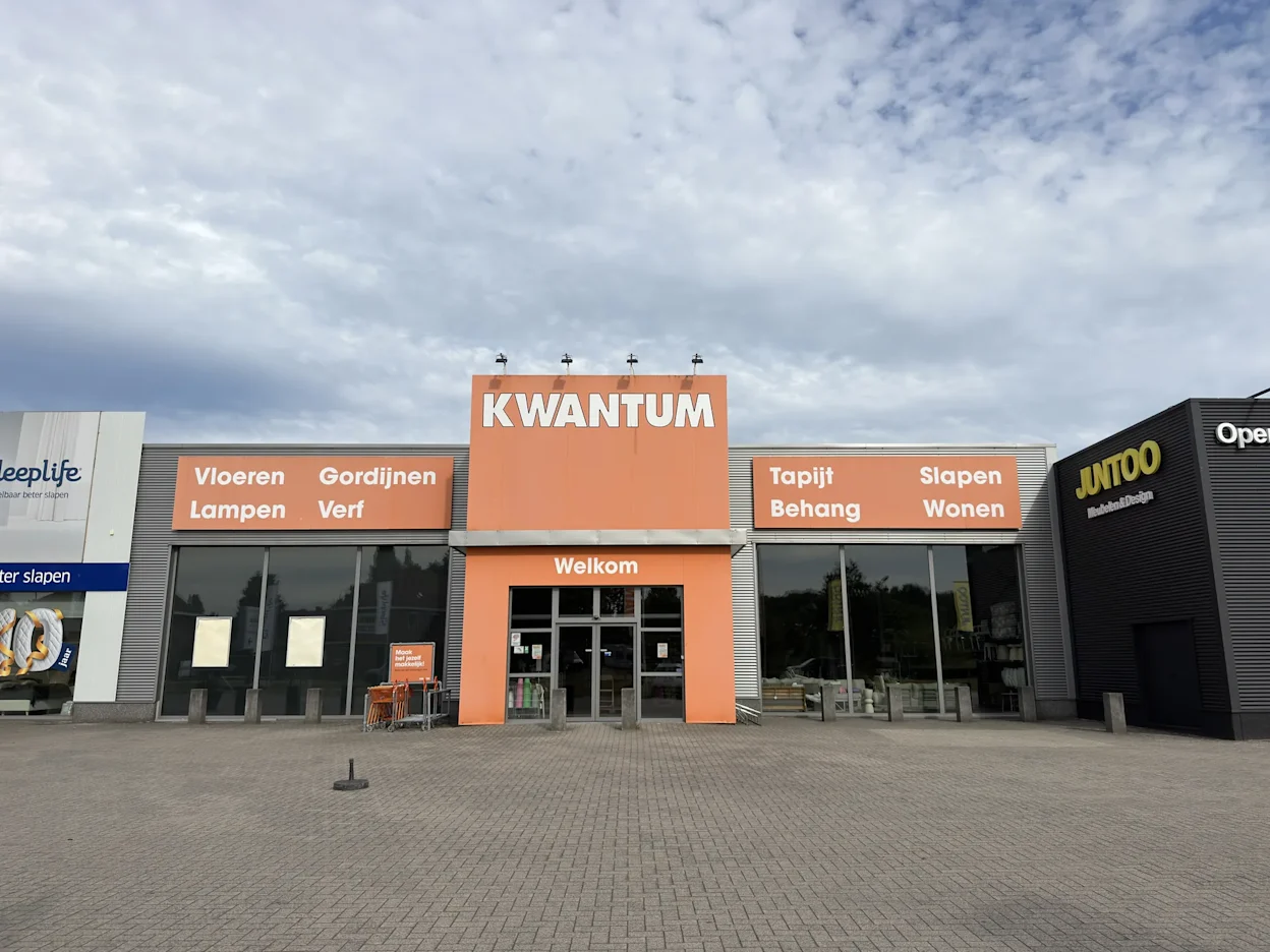 Voorgevel van Kwantum in Turnhout