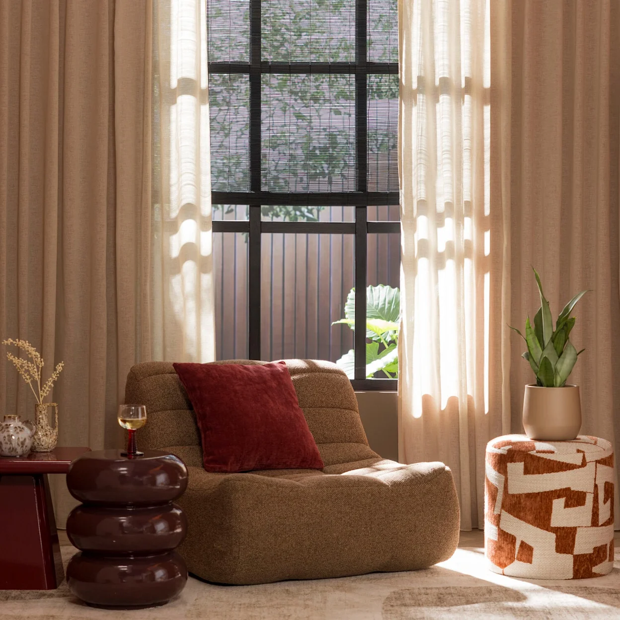 Bekijk woondossier raambekleding in retro stijl