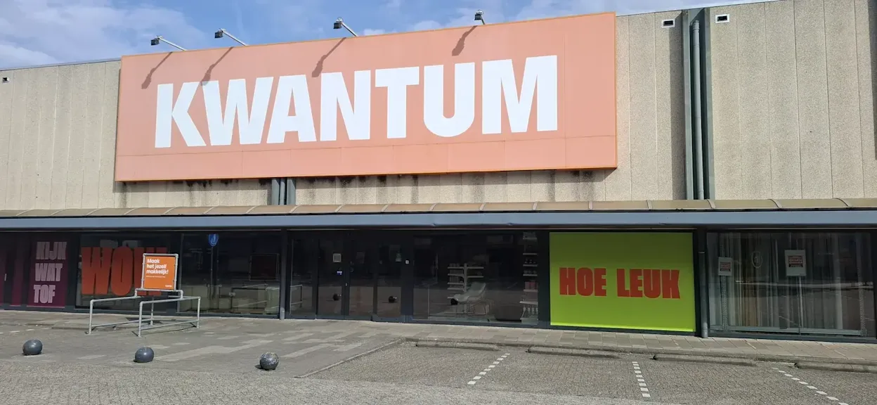 Voorgevel van Kwantum in Breda