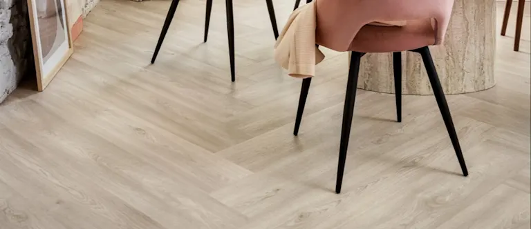 PVC visgraat leggen