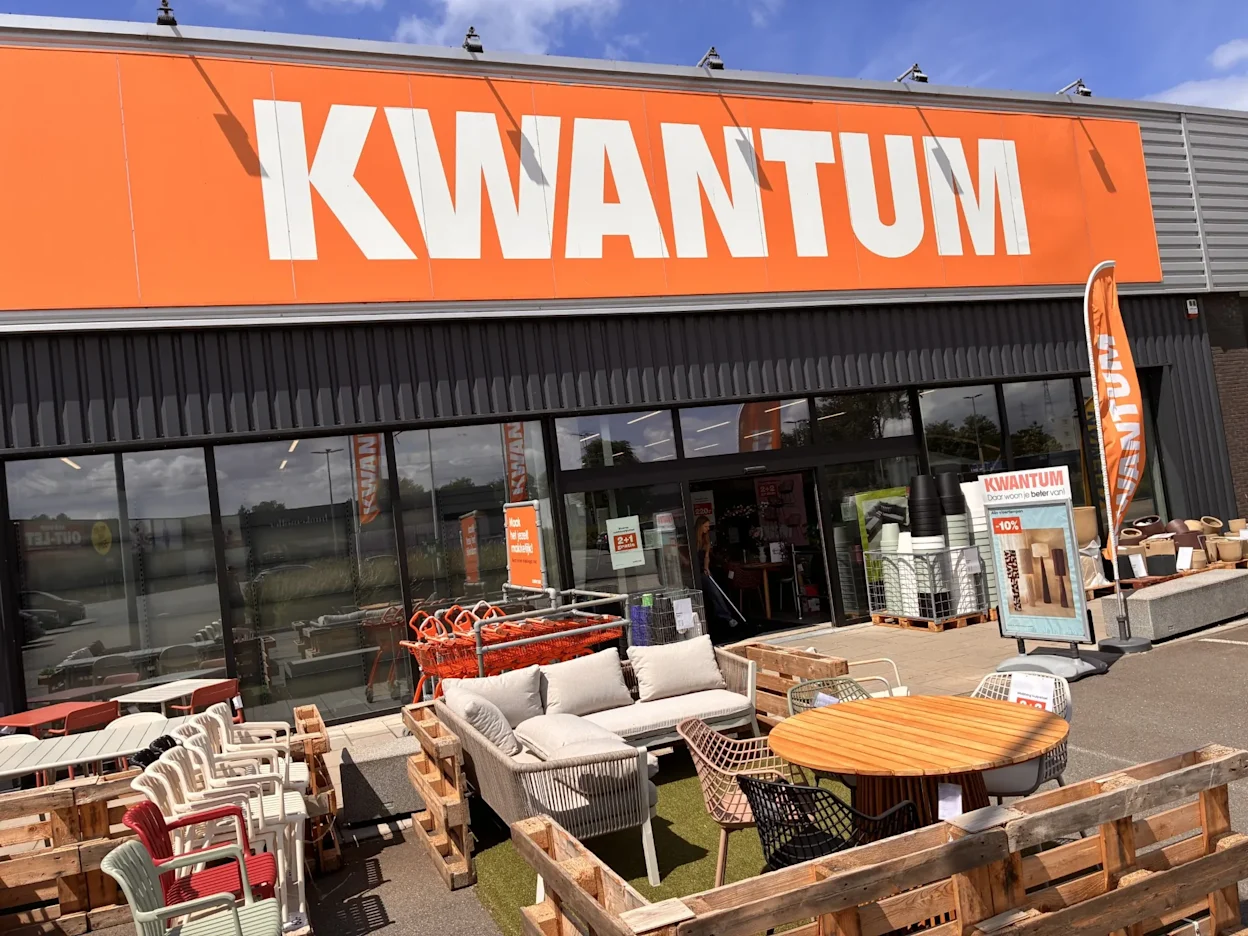 Voorgevel van Kwantum in Geel (Oevel Westerlo)