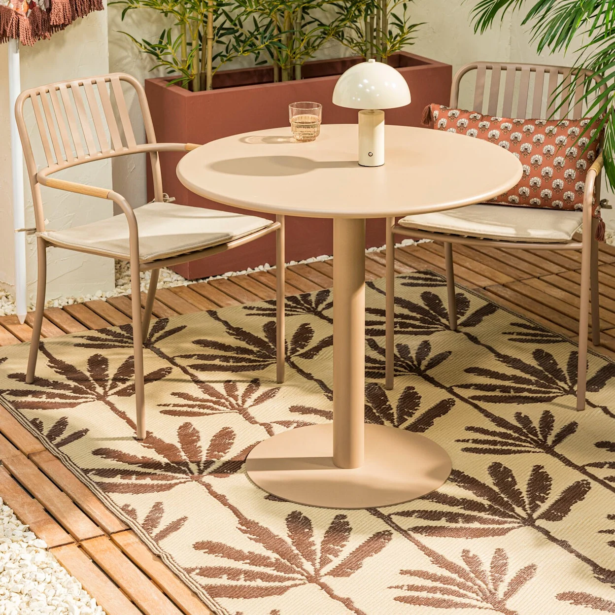 Buitenvloerkleed met tropisch dessin van palmbomen