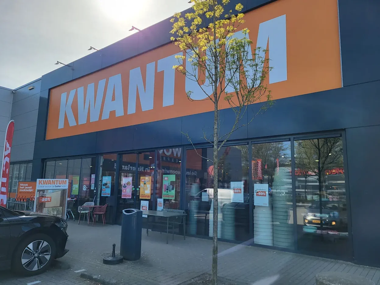 Voorgevel van Kwantum in Eindhoven Ekkersrijt