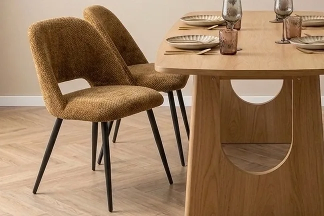 Velvet of velours eetkamerstoelen
