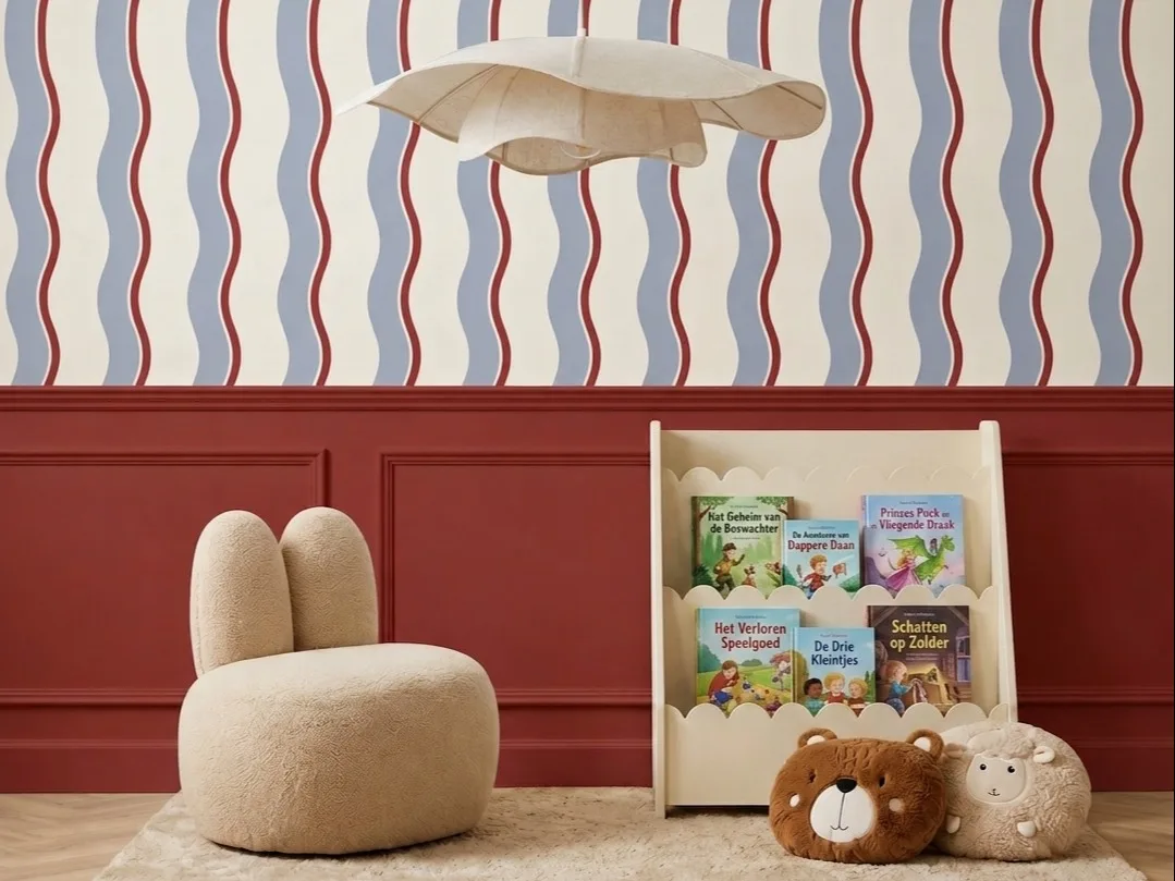Tips voor een lambrisering met behang op de kinderkamer