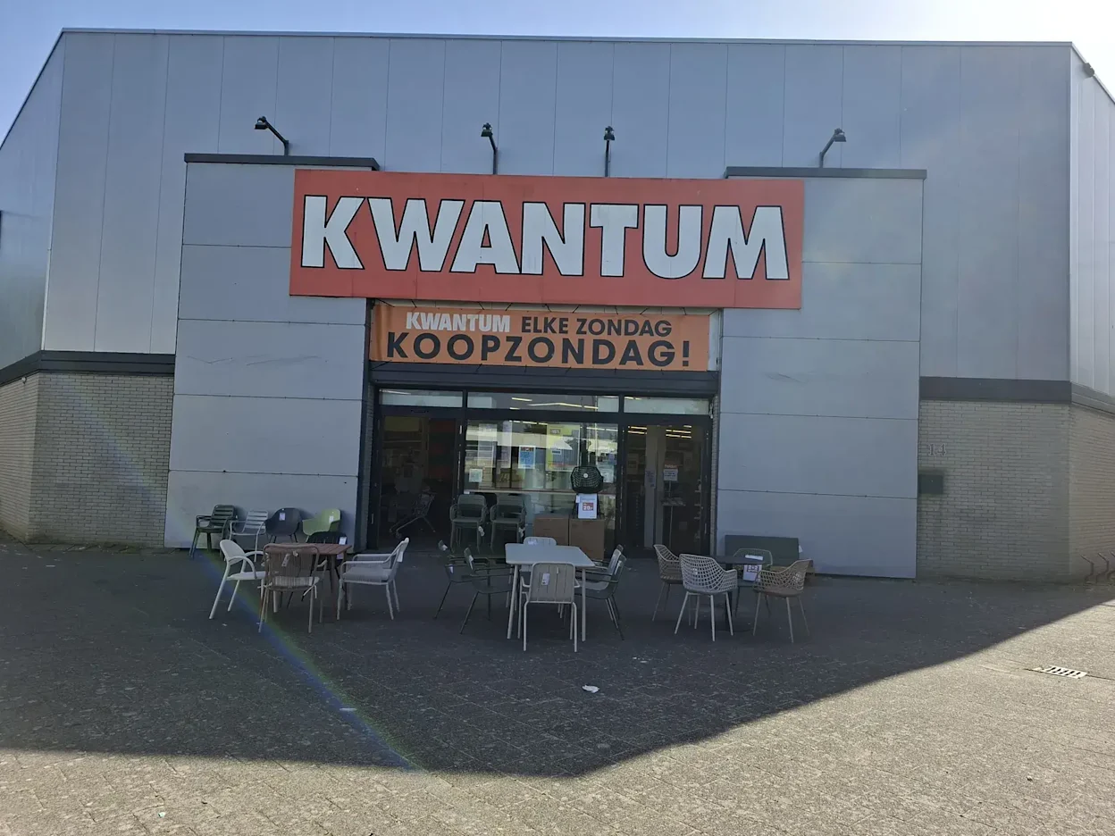 Voorgevel van Kwantum in Den Helder