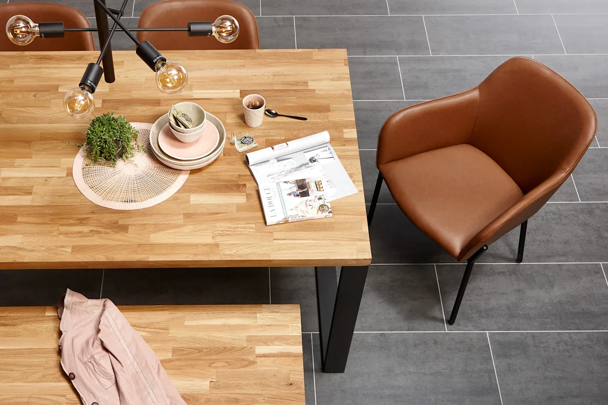 Leren of lederlook eetkamerstoelen