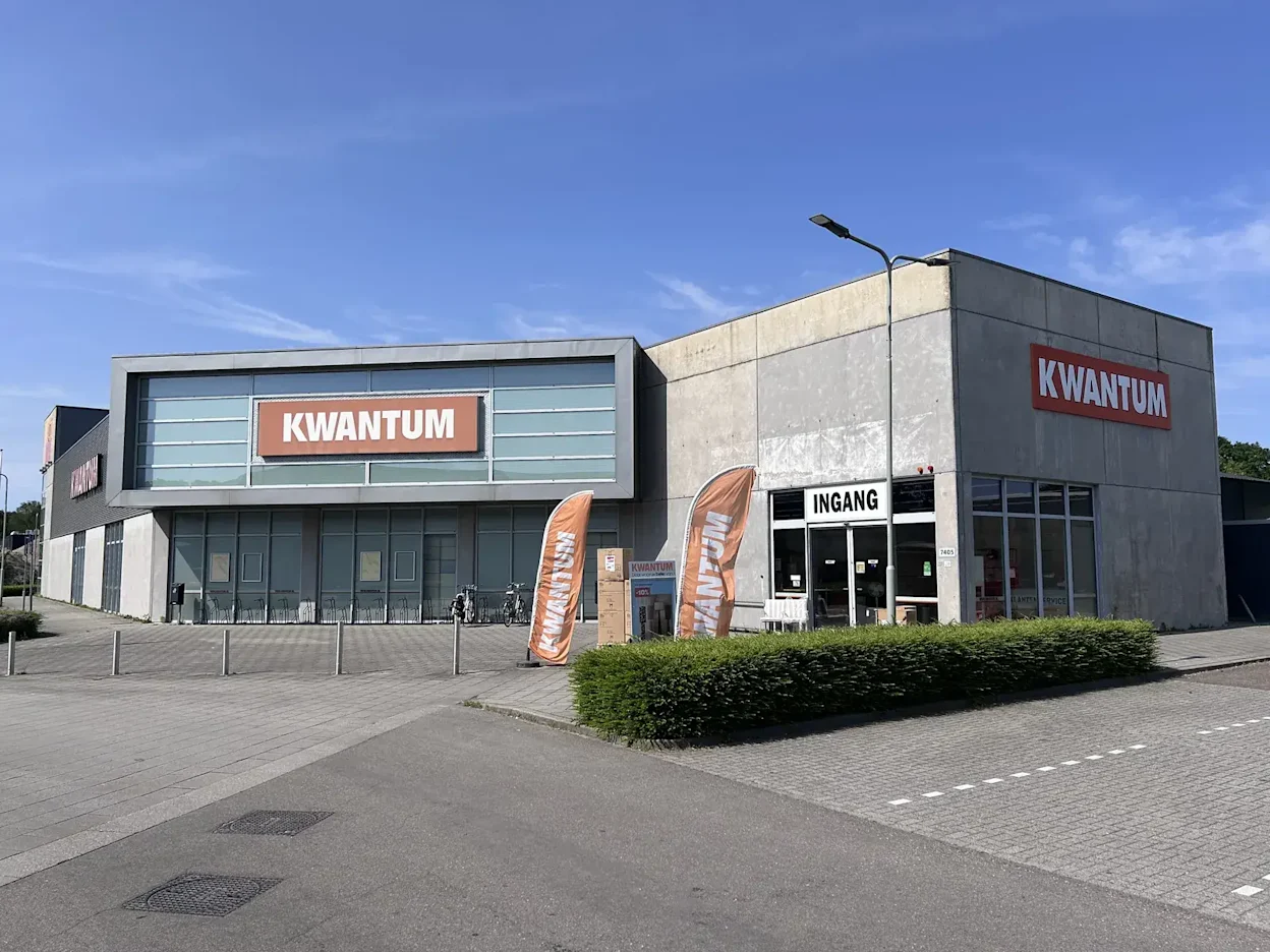 Voorgevel van Kwantum in Venray
