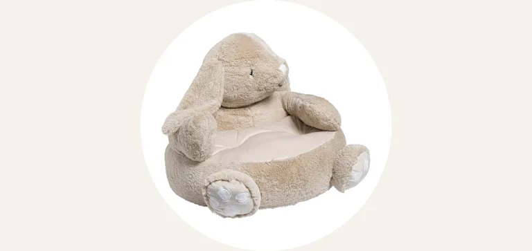Packshot van een kinderpoef