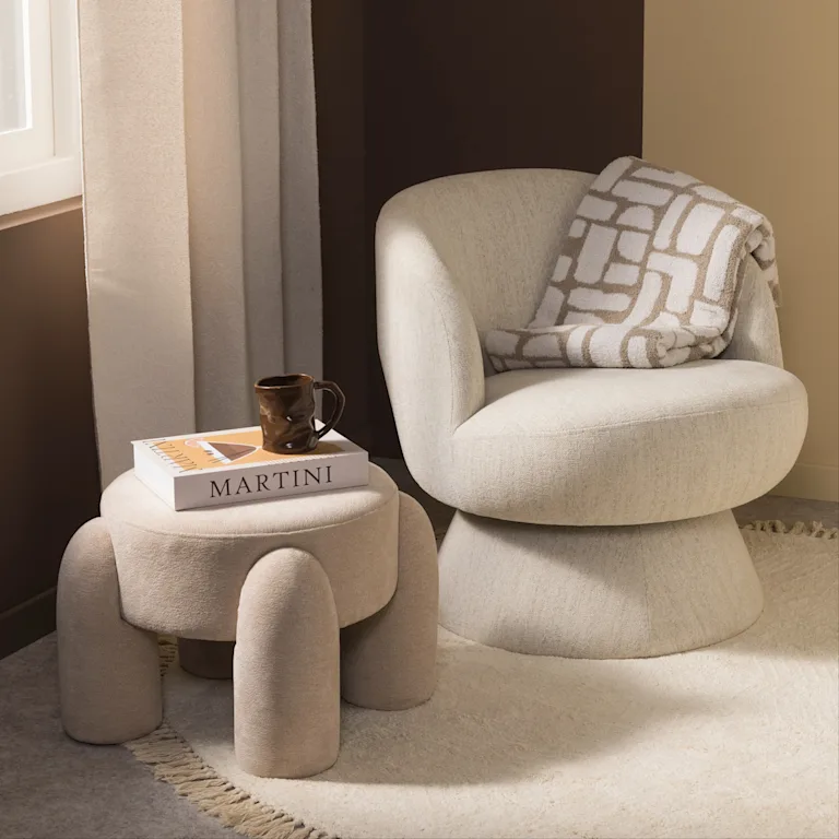 Beige fauteuil Lazurra in Scandinavisch interieur