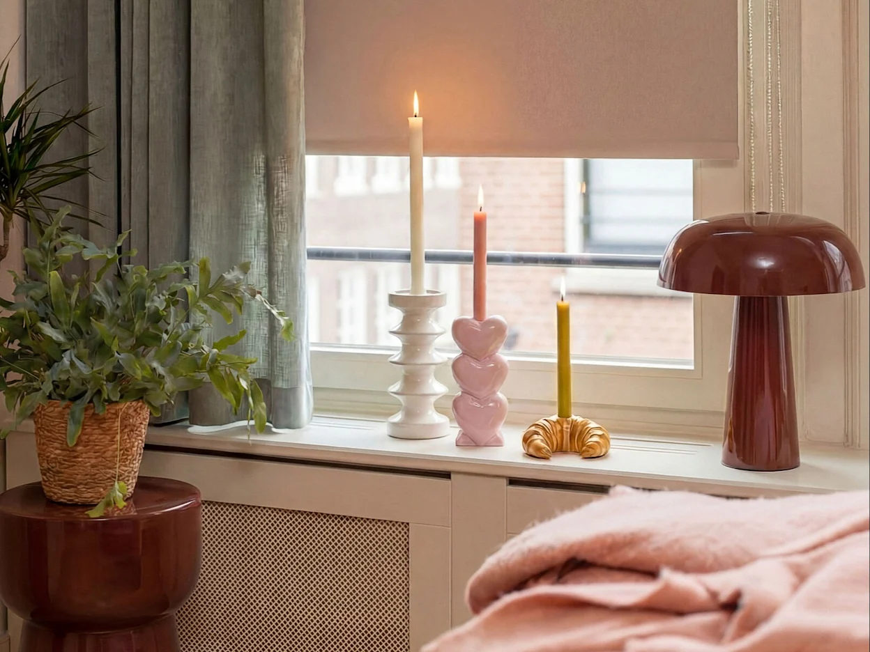 Slaapkamer decoratie: kandelaars en kaarsen