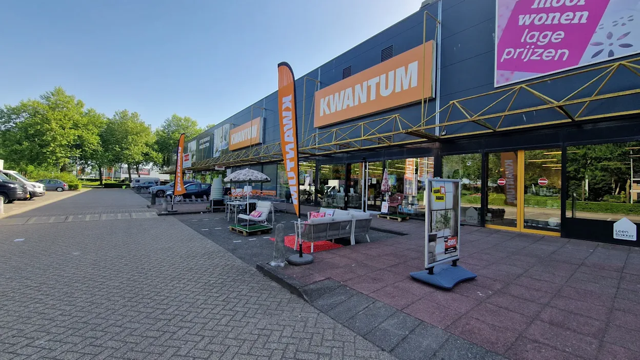 Voorgevel van Kwantum in Emmeloord