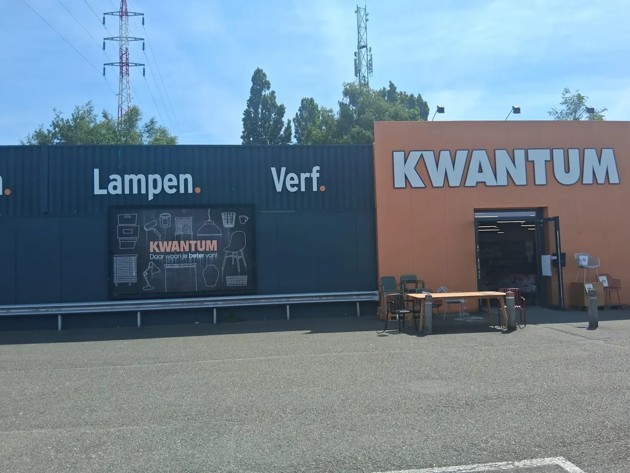 Voorgevel van Kwantum in Aartselaar